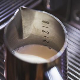Barista&Co Dial In питчер 600 мл розовое золото, фото , изображение 3