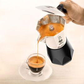 Bialetti 7327 Brikka 2023 на 2 чашки Гейзерная кофеварка, фото , изображение 3