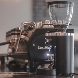 Mahlkonig E80S GbW Кофемолка профессиональная со встроенными весами белая, фото , изображение 2