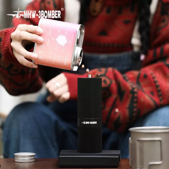 MHW-3BOMBER Race M1 Кофемолка ручная черная с ручкой из ореха, фото , изображение 2