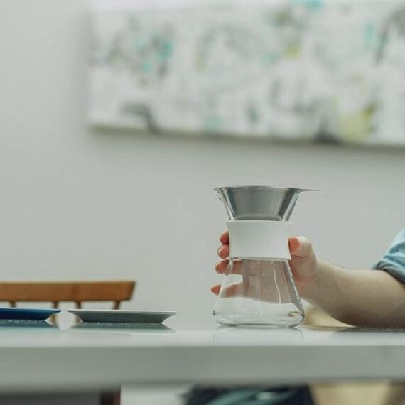Hario Simply Пуровер-декантер с постоянным фильтром белый, фото , изображение 6