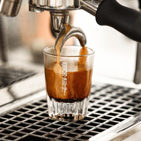 MHW-3BOMBER Стеклянный шот 50 мл белый логотип, фото , изображение 3