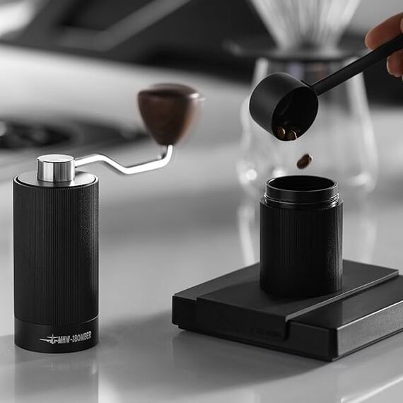 MHW-3BOMBER Race M1 Titanium Кофемолка ручная черная ручка из ореха, фото , изображение 13