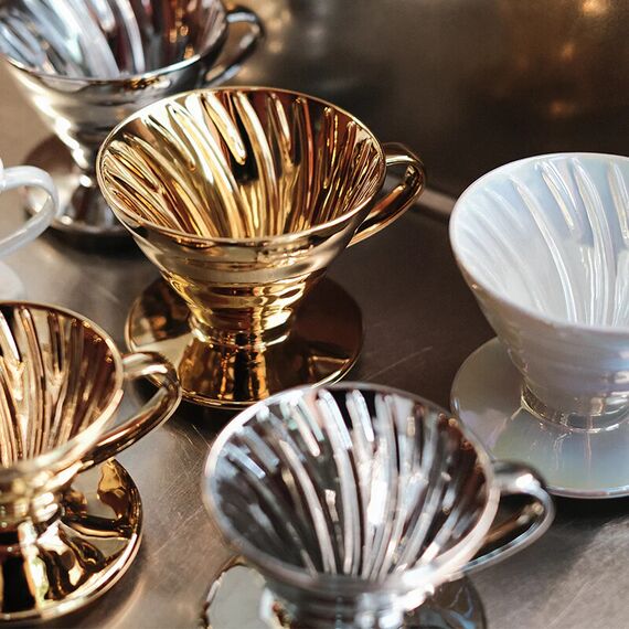 Hario VDC-02-SL Керамический пуровер V60 02 серебро, фото , изображение 4 Hario VDC-02-SL Керамический пуровер V60 02 серебро, фото , изображение 4