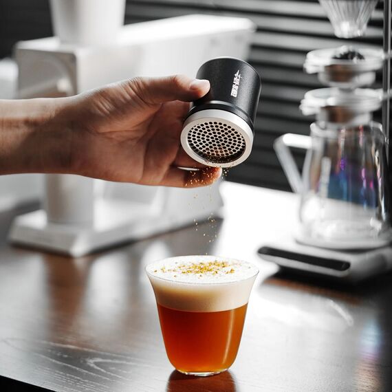 MHW-3BOMBER Shark Диспенсер для какао и корицы чёрный, фото , изображение 4