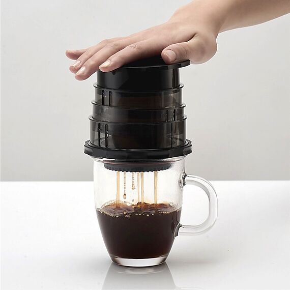 Cafflano Kompact Кофеварка ручная красная, фото , изображение 13